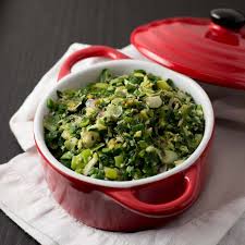 Spring Onion Leaves Poriyal Recipe Vengaya Thazhai Poriyal Recipe In 2020 Spring Onion Recipes Spring Onion Recipes