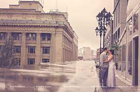 Terrasse De L Hotel De Ville De Montreal Mariage Urbain Mariage Pluvieux Romantique Montral City Hall Terasse Urban Wedding Photo Photography Street View