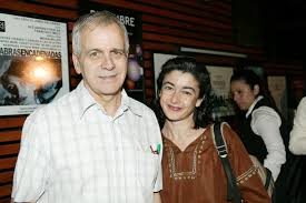 Ha sido absolutamente devastador para el augusto, que no ha podido ver a sus hijos y nietos. La Dura Batalla De Augusto Gongora Y Paulina Urrutia Contra El Alzheimer Me Da Terror Que Augusto Se Olvide De Mi La Tercera