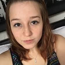 Cara Kinsey's Instagram, Twitter & Facebook