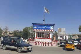Kunduz, grande ville du nord de l'afghanistan, est tombée aux mains des talibans dimanche 8 août au matin, troisième capitale provinciale prise par les insurgés en 48 heures, alors que les combats font. Y82qutbzwmv2gm