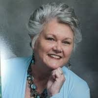 Carrie Lemon's Instagram, Twitter & Facebook