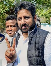 AAP Wins Big in All 5 Seats With Over 40% Muslim Population