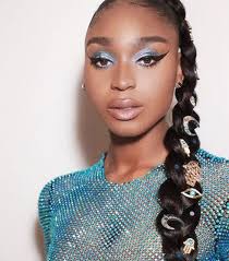 Create the 'crease' where a natural shadow occurs. 21 Pretty Blue Eye Shadow Looks To Try In 2021 Who What Wear