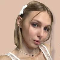 Sofia Miller's Instagram, Twitter & Facebook