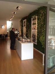 pin by juan sebastian perez sarasty on verticale tuinen binnen buiten green wall urban spaces green