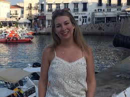 Έφυγε από τη ζωή η 33χρονη έλλη διβάνη, κόρη του αείμνηστου ερρίκου διβάνη. 7lc26e8yz5z72m