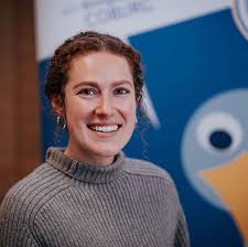 ASCOLINOTEAM Meghan Freme, B.A., Kindergartenleitung ••••• Meghan kommt aus  den USA und hat dort einen Bachelor-Abschluss in Sozialwissenschaften mit  den Schwerpunkten Psychologie und Soziologie absolviert. Sie hat unter  anderem ein halbes Jahr