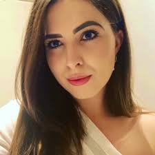 Danielle Hyde (@daniellehyde_)