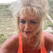 Rachel Ryland's Instagram, Twitter & Facebook