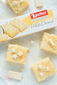 Saftiger Buttermilch Kokos Kuchen Backen Macht Glucklich Rezept Buttermilch Kokos Kuchen Kuchen Ohne Backen Backen Macht Glucklich