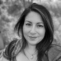 Mayra Isais's Instagram, Twitter & Facebook