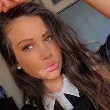 Rena Houser's Instagram, Twitter & Facebook