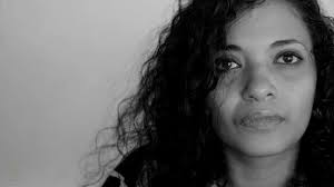 I rarely meet a gaze that is invisible, affirming and artistic  simultaneously. Thank you @b3nding_mind for these BTS shots. . .  #sumansridhar #theblackmamba #goa #india #livemusic #art #photography  #femalemusicians