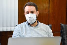 Puede ser una opción, es una carta dentro de la baraja, pero no tendría que ser la única. Bisfkt 2cdi9im