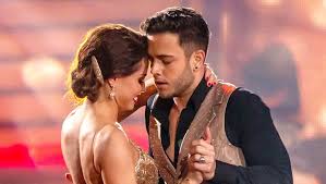 Wirklich überraschend kam diese nachricht nicht: Let S Dance Star Luca Hanni Schone Frau Ist Tanzpartnerin Christina Der Trennungsgrund Bunte De