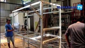 Anda dapat mencoba referensi desain banner toko buah berikut. Proses Pembuatan Rombong Es Jus Buah Desain Minimalis Youtube