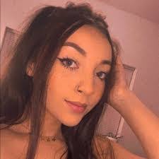 Ashley Slifer's Instagram, Twitter & Facebook