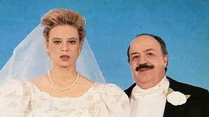 Con lori sammartino nel '63, ma il matrimonio è durato soltanto un costanzo e la de filippi sono felicemente sposati da 24 anni. Costanzo E De Filippi Sposi Tutta La Verita Sulla Celebre Foto