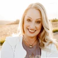 Joanna Hanna's Instagram, Twitter & Facebook