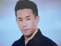 Parry Shen (Brad) is in the opening credits today!! Yay!!