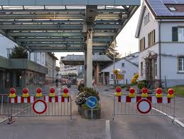 Die schweiz und frankreich feiern am dienstag den 500. Coronavirus Basel Wirkt Nach Der Grenzschliessung Isoliert