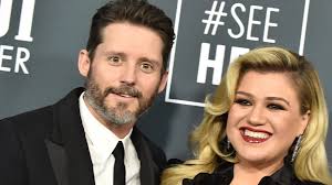 Memphis senior lived in a car for 3 years after a tree destroyed her home —  so locals are building her a new one