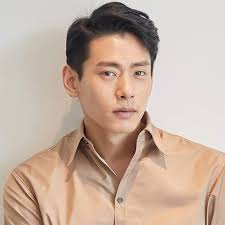 아버지는 파독 광부 출신이고 어머니는 파독 간호사 출신이라고 한다. ìœ íƒœì˜¤ Home Facebook