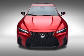 Öll þessi atriði koma saman til að skapa fágaða og áreynslulausa akstursupplifun fyrir ökumenn og farþega. The 2022 Lexus Is 500 Could Be The Last Small V8 Sport Sedan