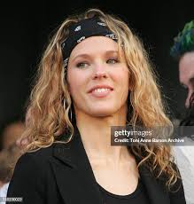 3,078 Lorie Photos & High Res Pictures