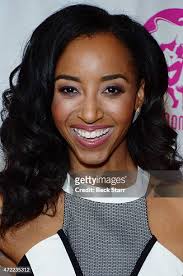 Costume designer Yolanda Braddy arrives at Single Mom Planet 2015 Mom...  News Photo