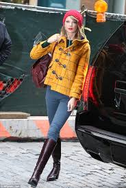 Taylor swift in pink and purple pictures. Taylor Swift Shows Off Pins In Skinny Jeans As She Returns After 1989 World Tour Daily Mail Online