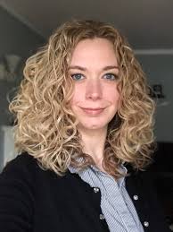 Shayna Bassett's Instagram, Twitter & Facebook