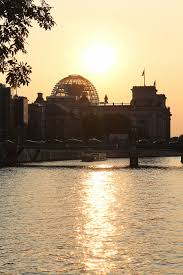 At the top, the view from a height of 40 meters (about 130 feet) stretches over the. Hd Wallpaper Sunset Spree Abendstimmung Evening River Reichstag Berlin Wallpaper Flare