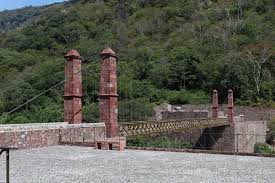 There are three main entrances to this huge park, a protected natural area since 1997, and one of them is at the end of belisario dominguez street. Barranca De Huentitan Meximag Meximag