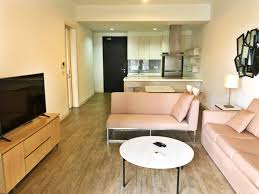 Gorgeous end unit with very high ceiling gives a feeling of openness &spaciousness. R29dyj J Bwpmm