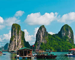 Hình ảnh về Hướng dẫn viên du lịch đang giới thiệu về danh lam thắng cảnh