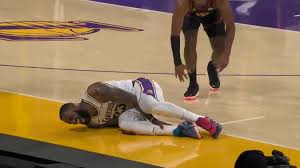 Lebron james doesn't scream in pain. 0b Vy3 Nusv5em