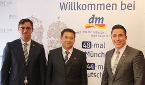 Könnten wir uns die nächste woche treffen? Wir Stellen In Jeder Filiale Einen Auszubildenden Ein Dm Drogerie Markt Blickt Auf Sein Bislang Erfolgreichstes Jahr Zuruck 22 10 2015