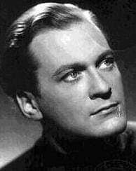 Am Theresienplatz ... rechts, am Eck zur Jakobsgasse , ist der ehemalige  "Emmeramer Kasten" zu sehen , in dem von 1881 bis 1980 das Stadttheater  untergebracht war. Auch einer der besten deutschen