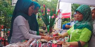 Limbah ini tidak dapat diuraikan oleh organisme detrivor atau dapat diuraikan tetapi dalam jangka waktu yang lama. Produk Kerajinan Dari Bahan Limbah Organik Halaman All Kompas Com