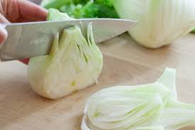 It is wonderful alongside fish or chicken or tossed with pasta. Slicing Fennel Bulb 1 Nutrition Consultants