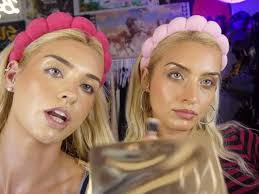 Kelsey Harkness's Instagram, Twitter & Facebook