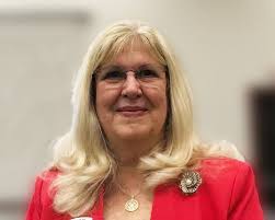 Susan Moxley's Instagram, Twitter & Facebook