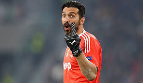 42 years old gianluigi buffon showing his class in 2020/21! Macht Juventus Turins Gianluigi Buffon Doch Bis 2020 Weiter