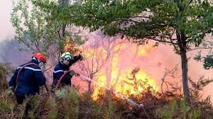Maybe you would like to learn more about one of these? Infographie La Carte Des Risques D Incendie Dans Les Forets Du Var Redon Maville Com