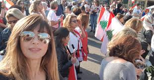 Lebanon, country consisting of a narrow strip of territory on the eastern shore of the mediterranean sea. Diese Frau Kampft An Vorderster Front Fur Die Rechte Von Madchen Und Frauen Im Libanon
