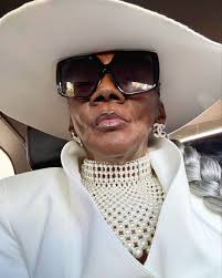 At 76, she's celebrating 45 years of sobriety, a powerful reminder that  strength and grace can rewrite any story ❤️