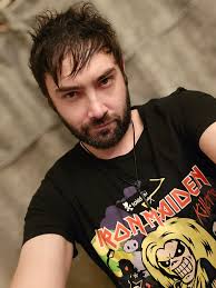 Hello, everyone! I'm Elena, 51 years old, Spaniard living in Hamburg for 9  years now. I've been a huge fan since the first album and fell in love with  them even more