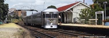 On A Cleveland Line Service A Dmu Train Stands At Buranda Station In The Pre Electrification Era In Brisbane Image Courtesy Of Train Train Tracks Brisbane